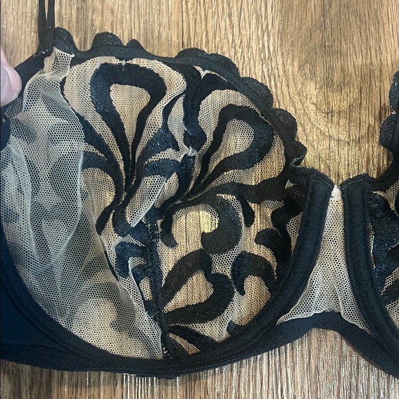 Simone Perele Black and Nude Lace Bra - Picture 8 of 12